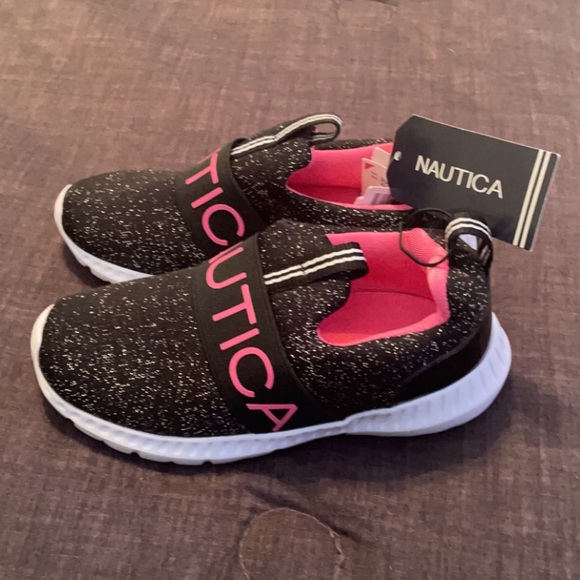 nautica girls shoes - Picture 3 of 3